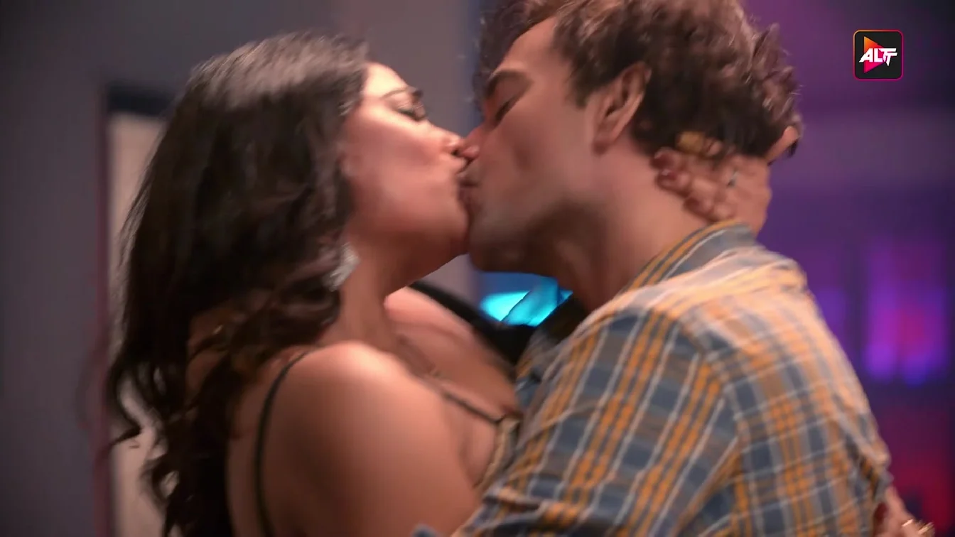 Utha Patak S03 E02 AltBalaji